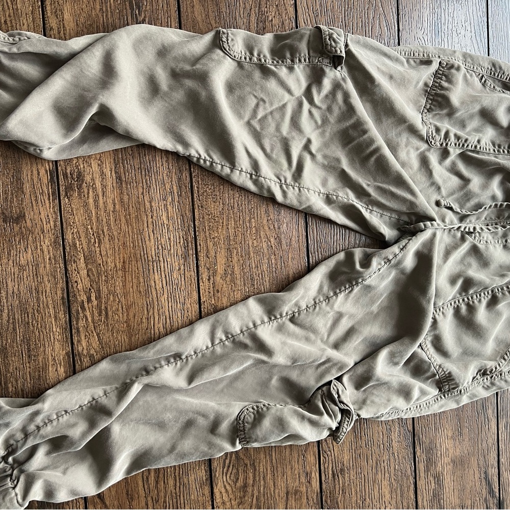 C&C California womens Cargo Pants in olive